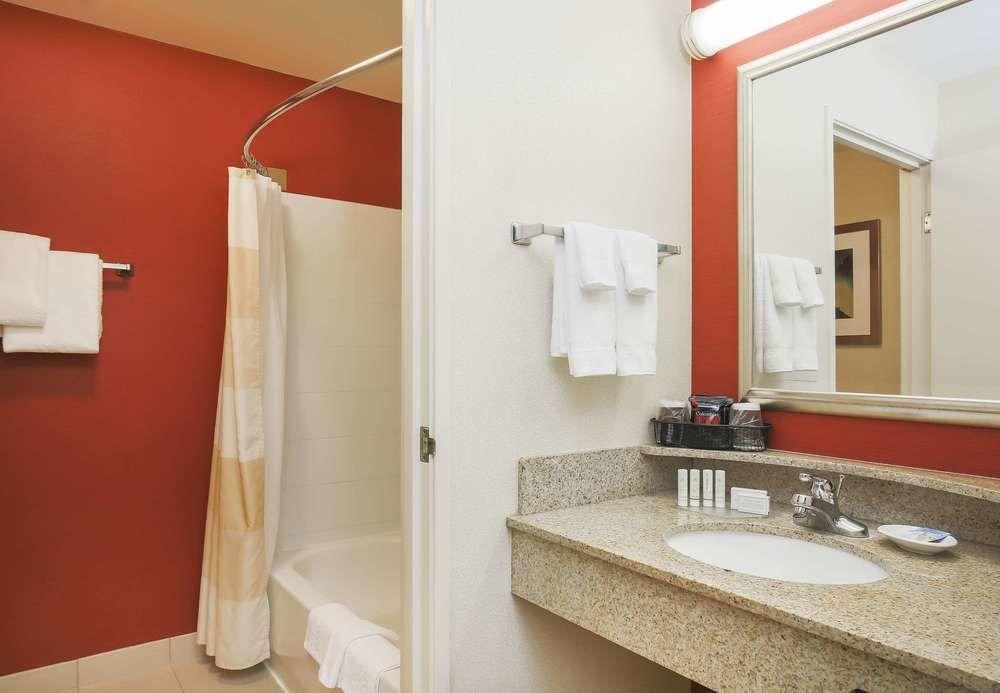 Hotel Courtyard By Marriott Salinas Monterey Extérieur photo