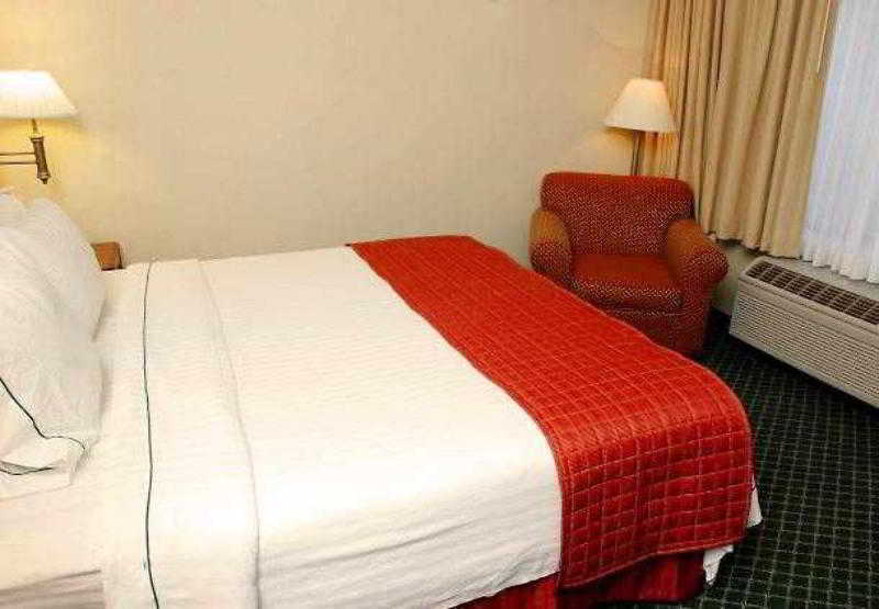 Hotel Courtyard By Marriott Salinas Monterey Chambre photo