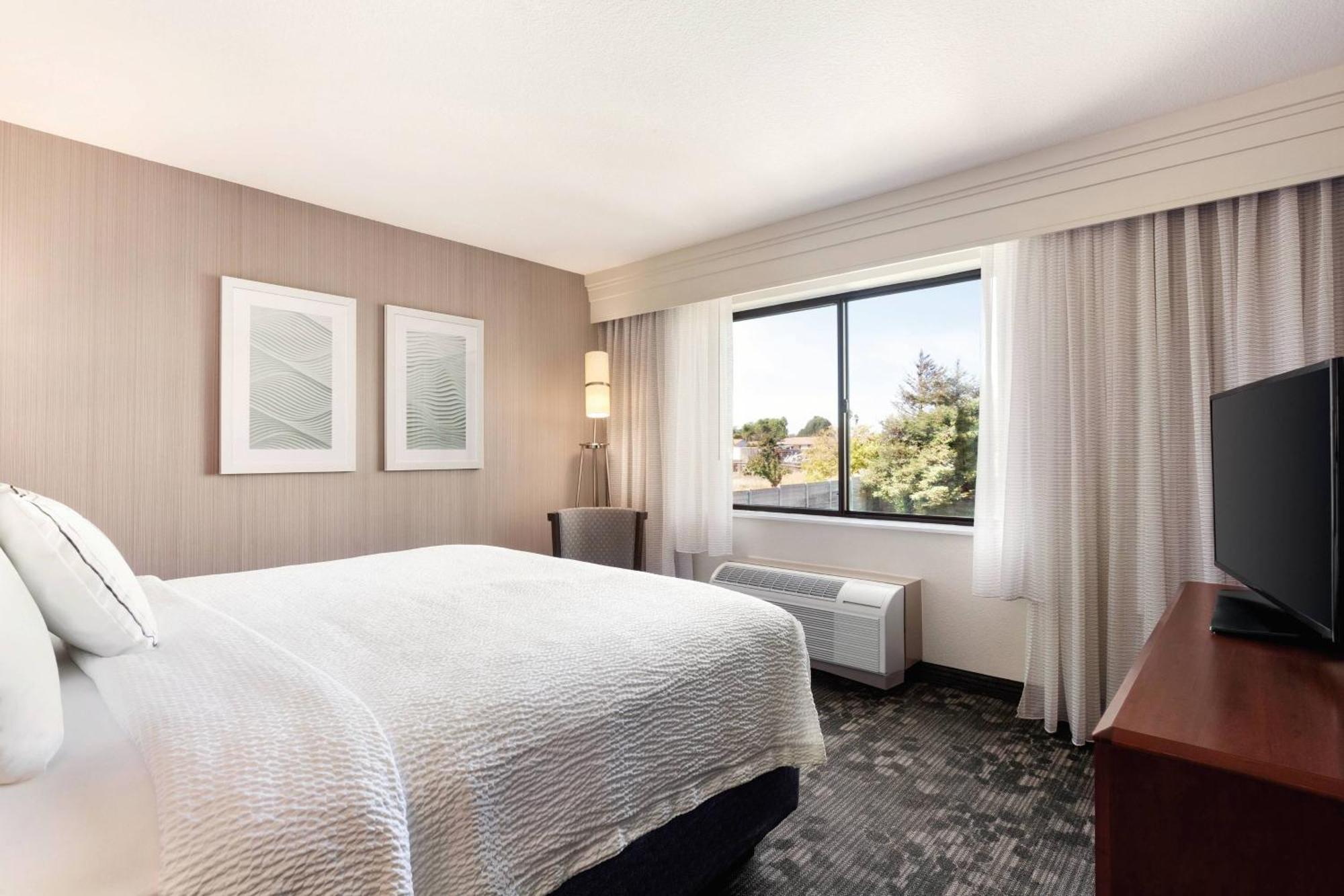 Hotel Courtyard By Marriott Salinas Monterey Extérieur photo