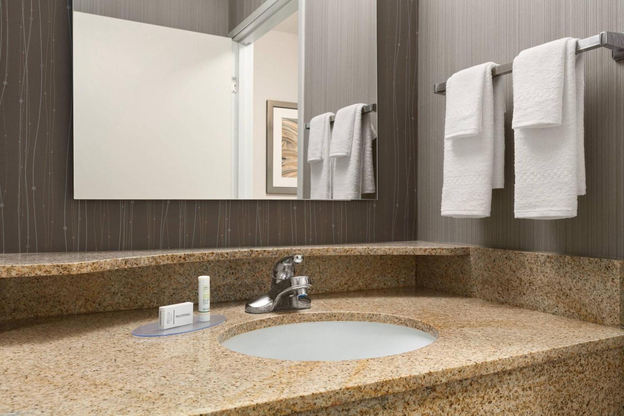Hotel Courtyard By Marriott Salinas Monterey Extérieur photo